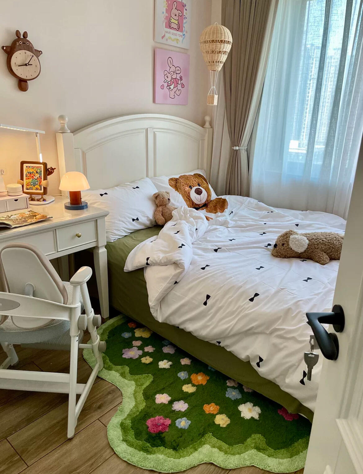 Green Floral Bedroom Rug, customer photo
