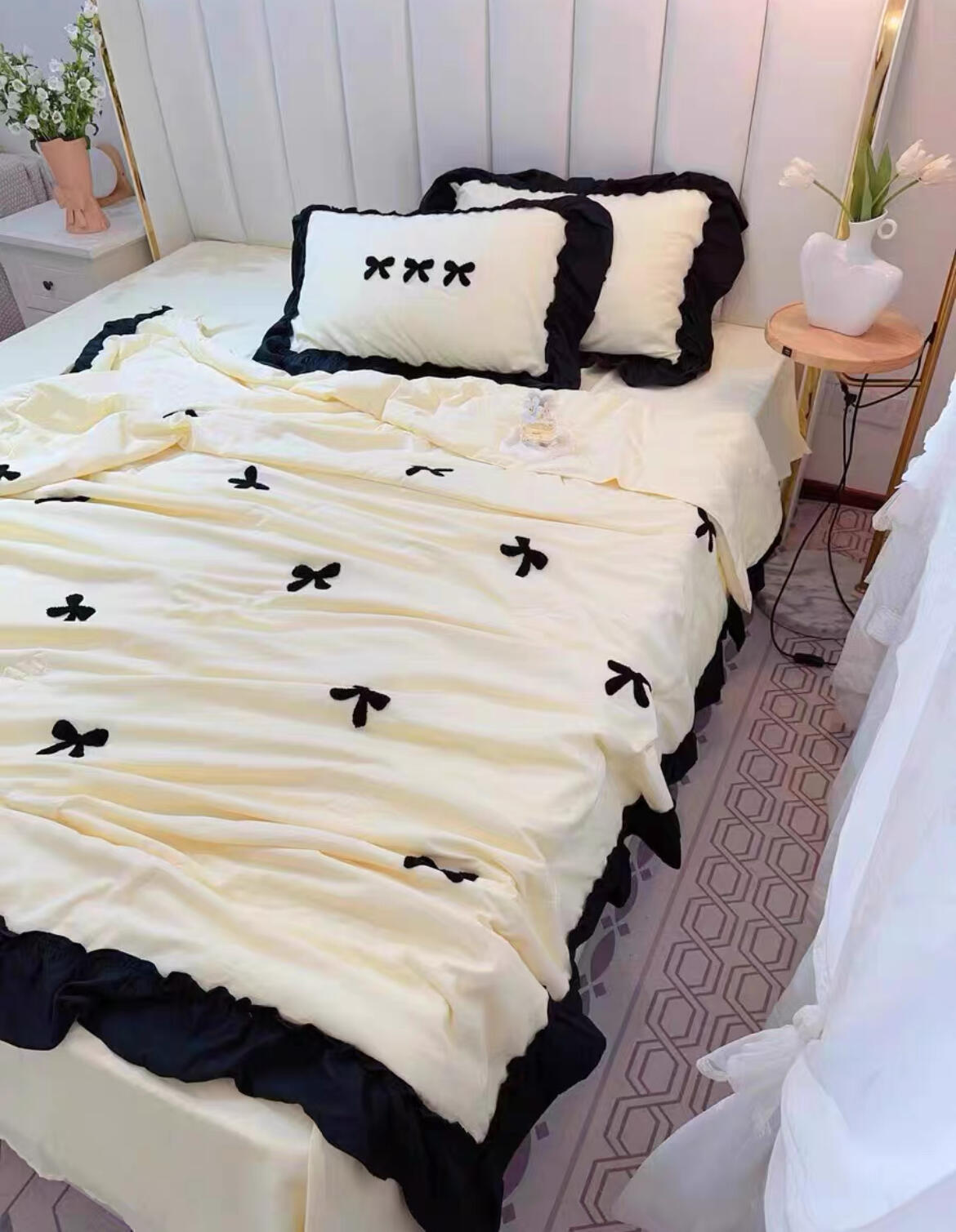Aesthetic Pink Bedding Set with Bow, customer photo