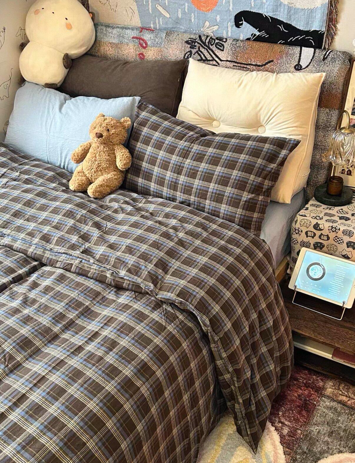 Preppy Plaid Brown Bedding Set, customer photo