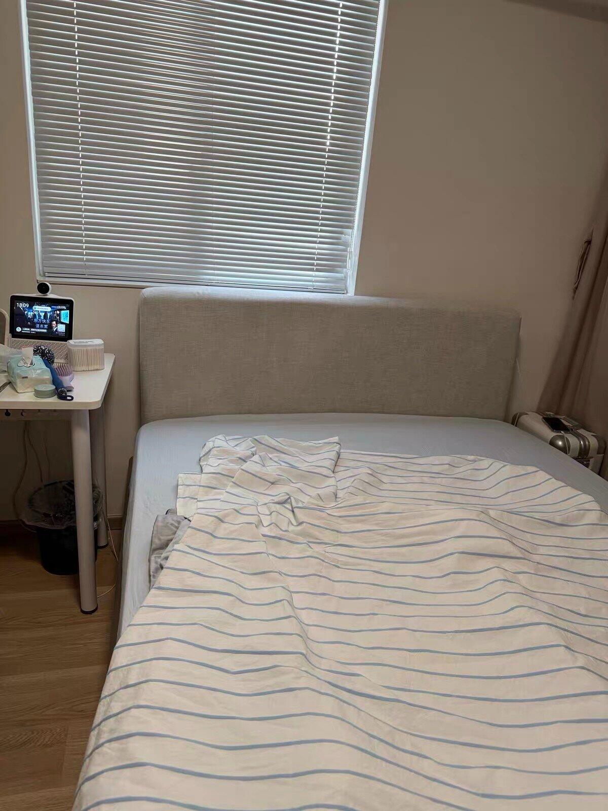 Clean Girl Aesthetic Blue Striped Bedding Set, customer photo