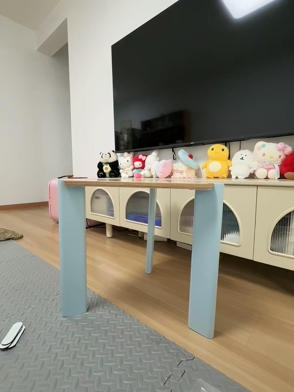 Bauhaus Triangle Side Table, customer photo