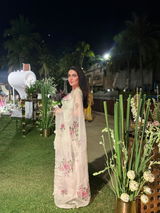 Vidhi Aanand review photo