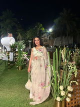 Vidhi Aanand review photo