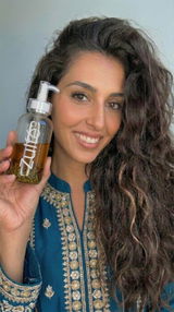 Zainab Javed review photo