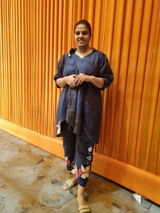 Neha Khanna review photo