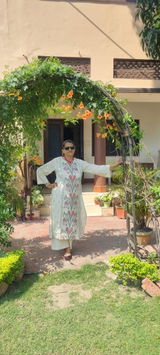 Sujataahuja review photo