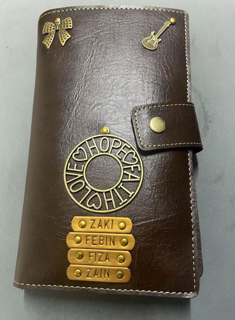 Family Travel Folder (Holds upto 6 Passports)