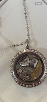 Chloe review photo