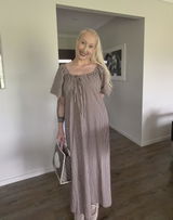 Tay review photo