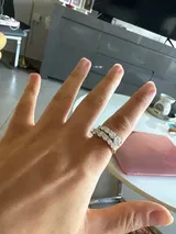 Avery F review photo