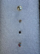 MN 100 ベーシックアクリルパールピアス