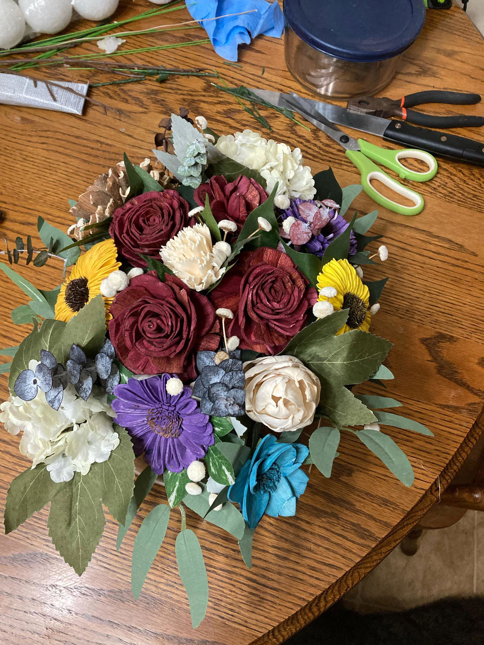 【rose 】ウルトラ21 ギフトセット D・E White Closed Bud Roses 8-Pack – The Original Wooden Rose