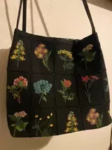 Nidhi review photo