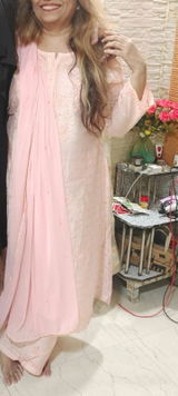 Shainaz review photo