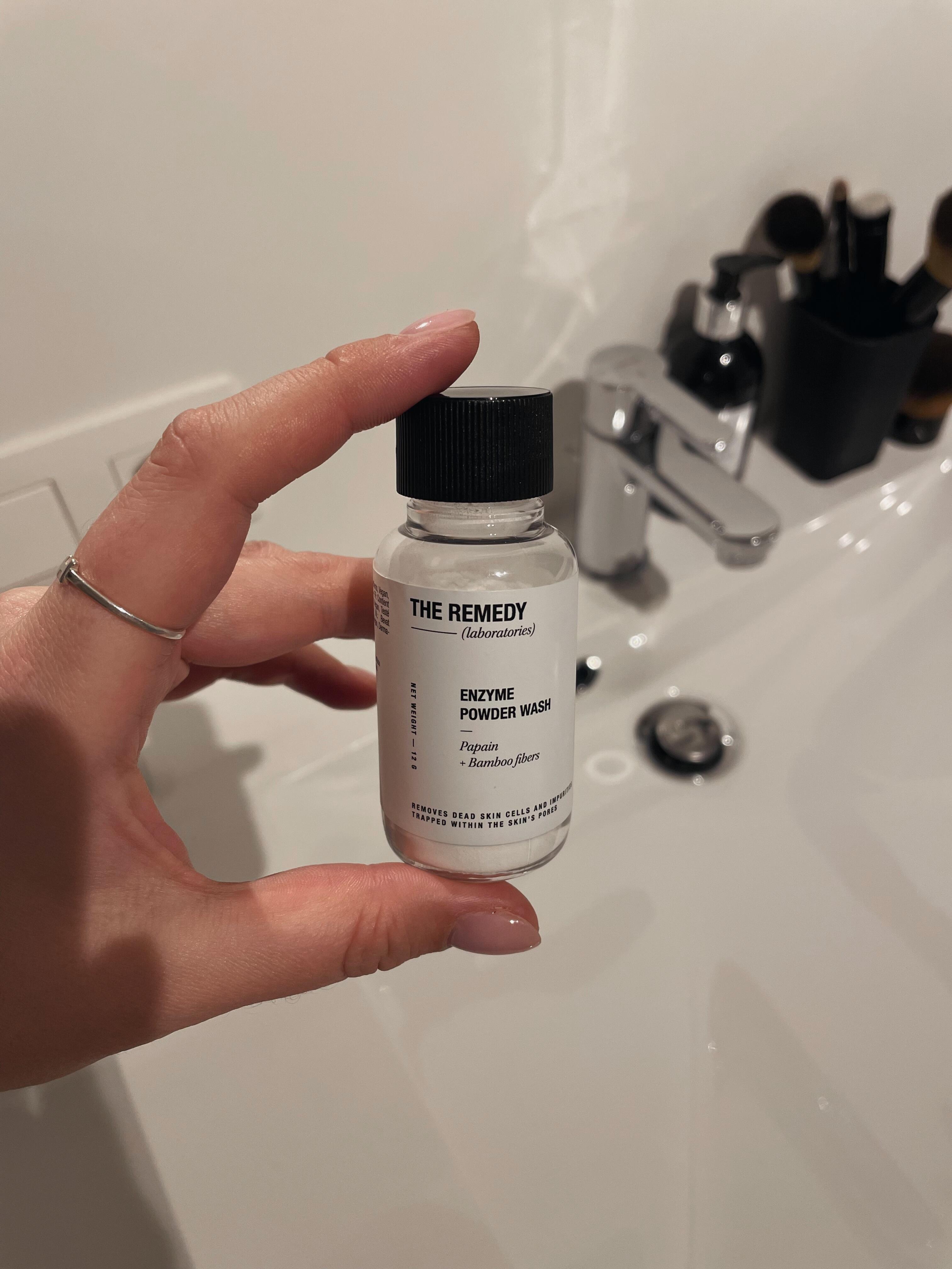 Hannelore review photo