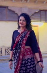 Arooj Farooq review photo
