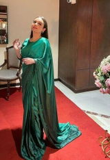 Misbah Farooq review photo