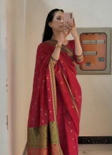Zainab review photo