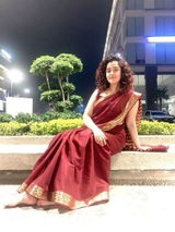 Naima Farooq review photo