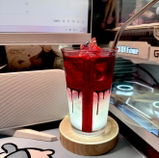junia review photo