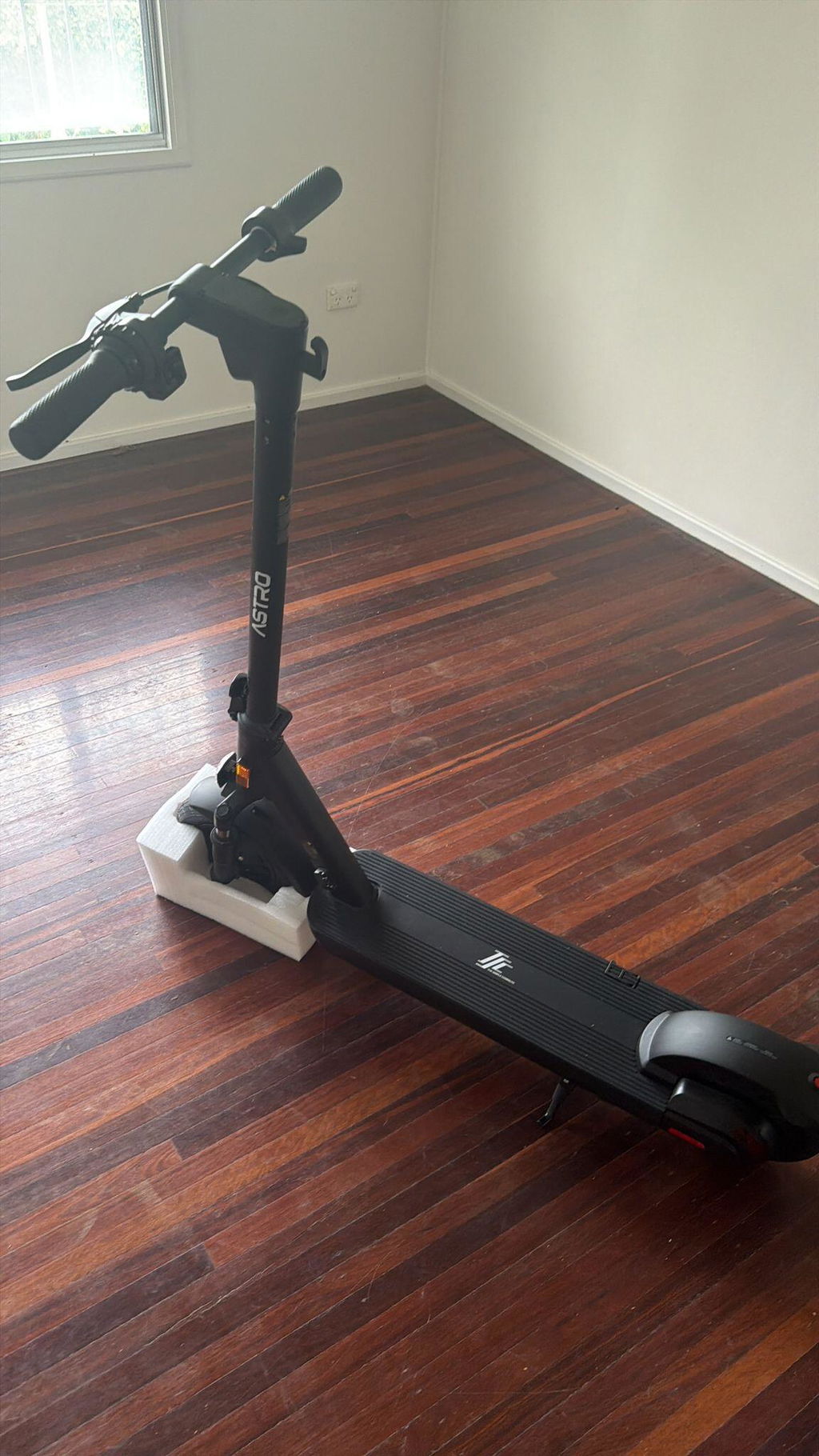 ASTRO Lightweight Commuter Electric Scooter (36V)