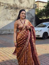 Anushka review photo