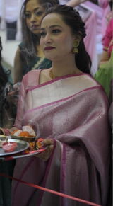 Santoshi Yadav review photo
