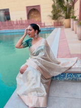 Apurva review photo