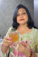 Shreya Thakur review photo