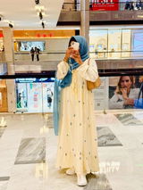 Syeda Huma review photo
