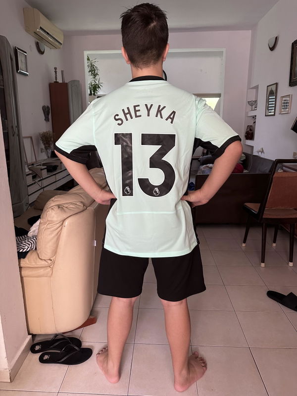 תמונה של Chelsea Third Shirt מביקורת של Petr