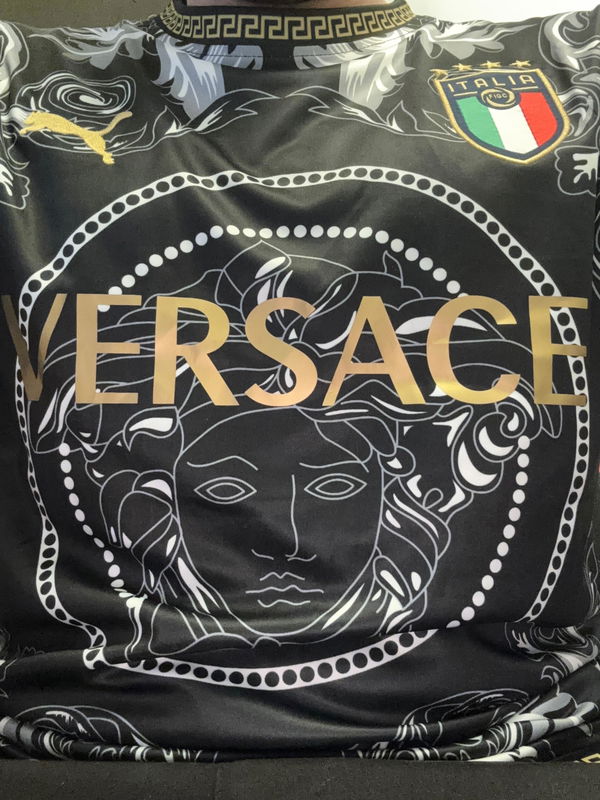 תמונה של Italy Black Versace Special Edition Shirt מביקורת של Alon