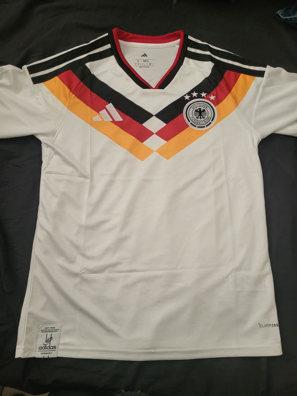תמונה של germany 2026 home world cup shirt מביקורת של Moti b