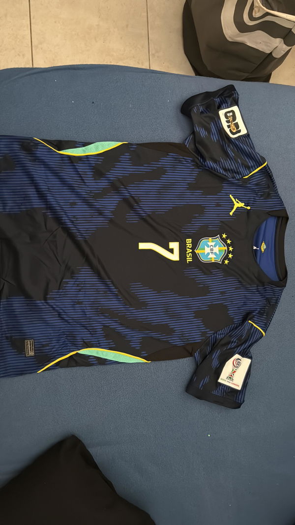 תמונה של brazil national team away shirt world cup 2026 מביקורת של ניק
