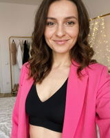 Astrid L. review photo