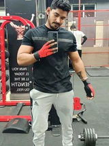 Zamir Khan review photo