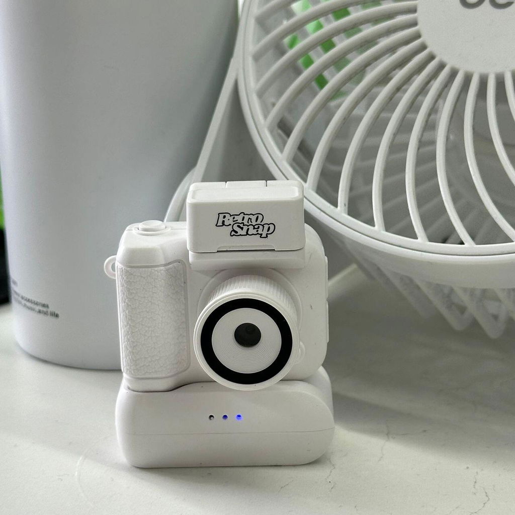 Mini Retro Camera