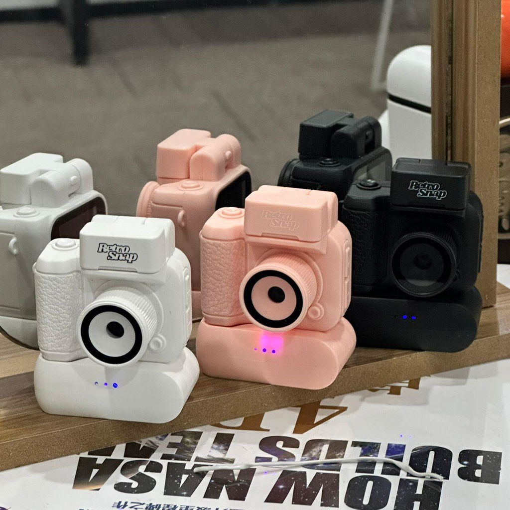 Mini Retro Camera