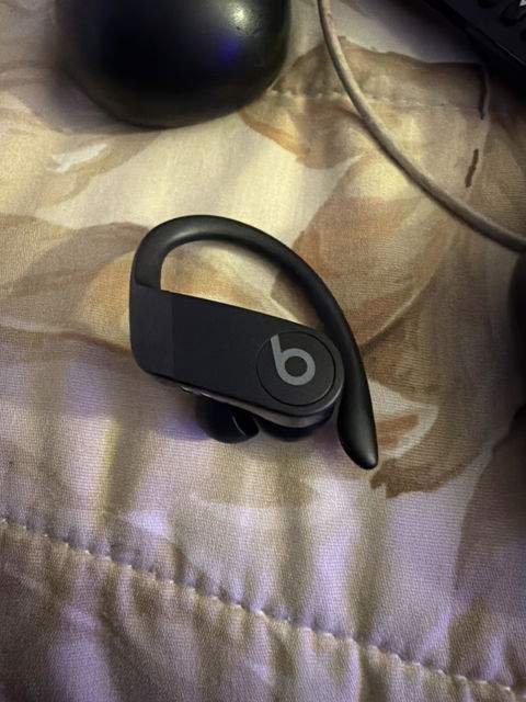 Right Powerbeats Pro Replacement