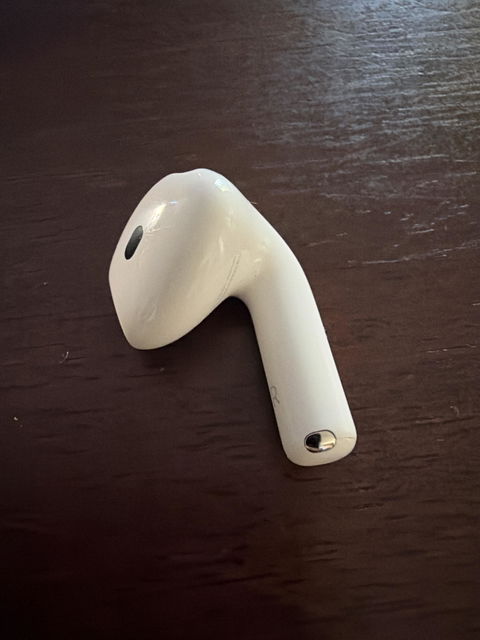 Right Replacement AirPod - 4th Generation