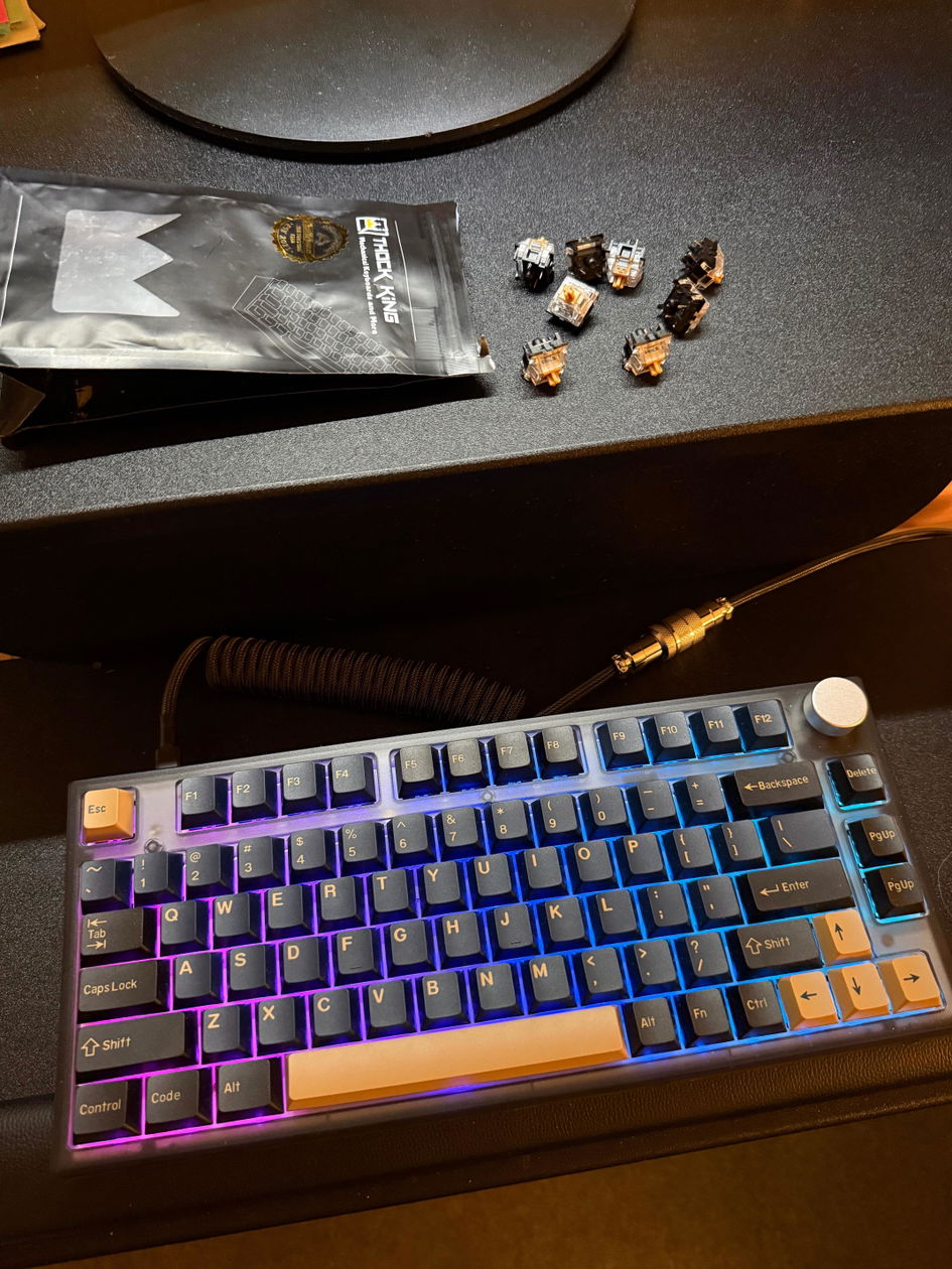 Gazzew Boba Black U4T V2 Thocky Tactile Switches RGB – Thock King