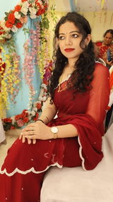 Manvi review photo