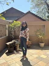 Shanaya review photo