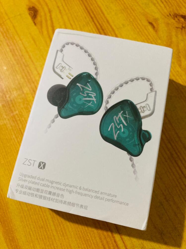 alyssahurst review photo