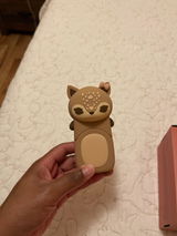 Dee review photo