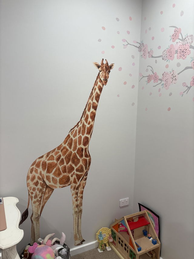 Customer photo: Giraffe Wall Decals