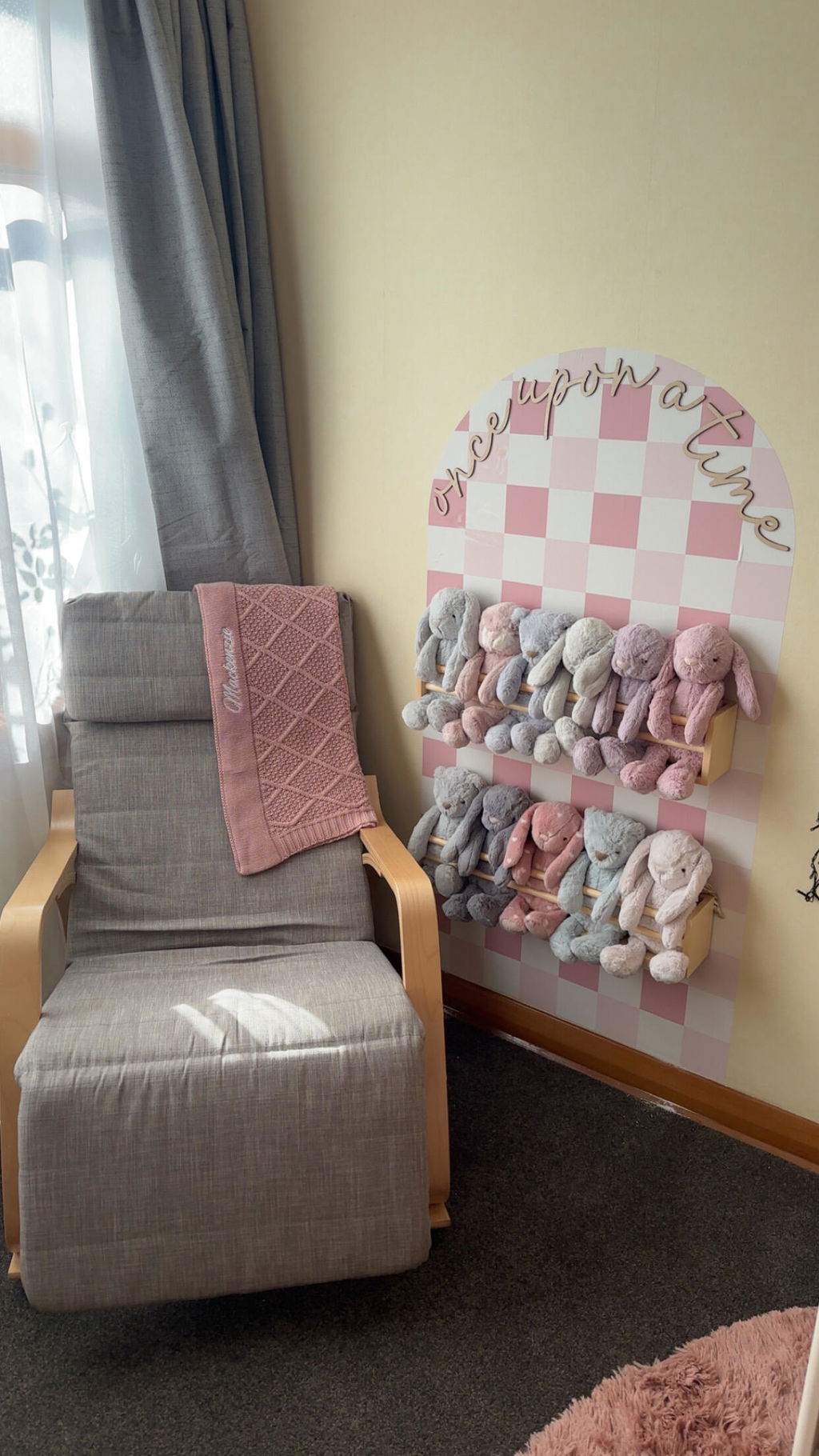 Pink Checkers Arch Decal