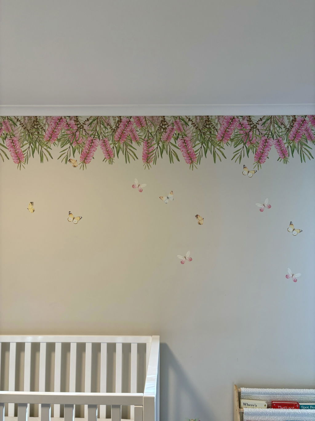 Pink Bottlebrush Wall Trim