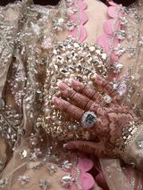 Hooria Khan review photo