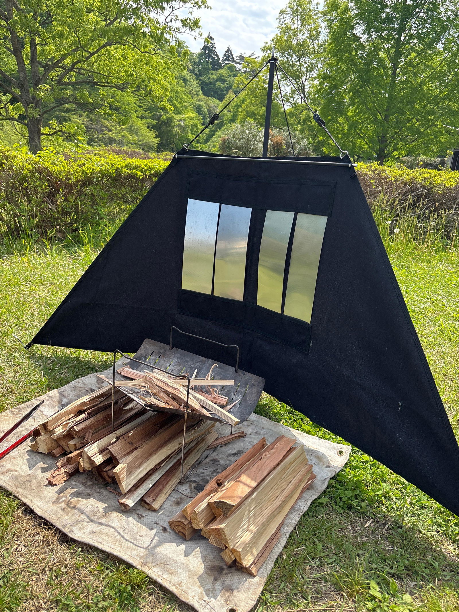 Heat reflector (bonfire windshield / camp curtain) - Tokyo Craft
